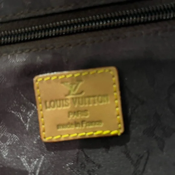 Authentic vintage Louis Vuitton rolling suitcase - Picture 11 of 16